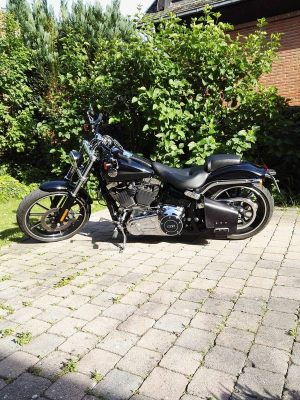 Sacoche Myleatherbikes Softail Breakout (5)